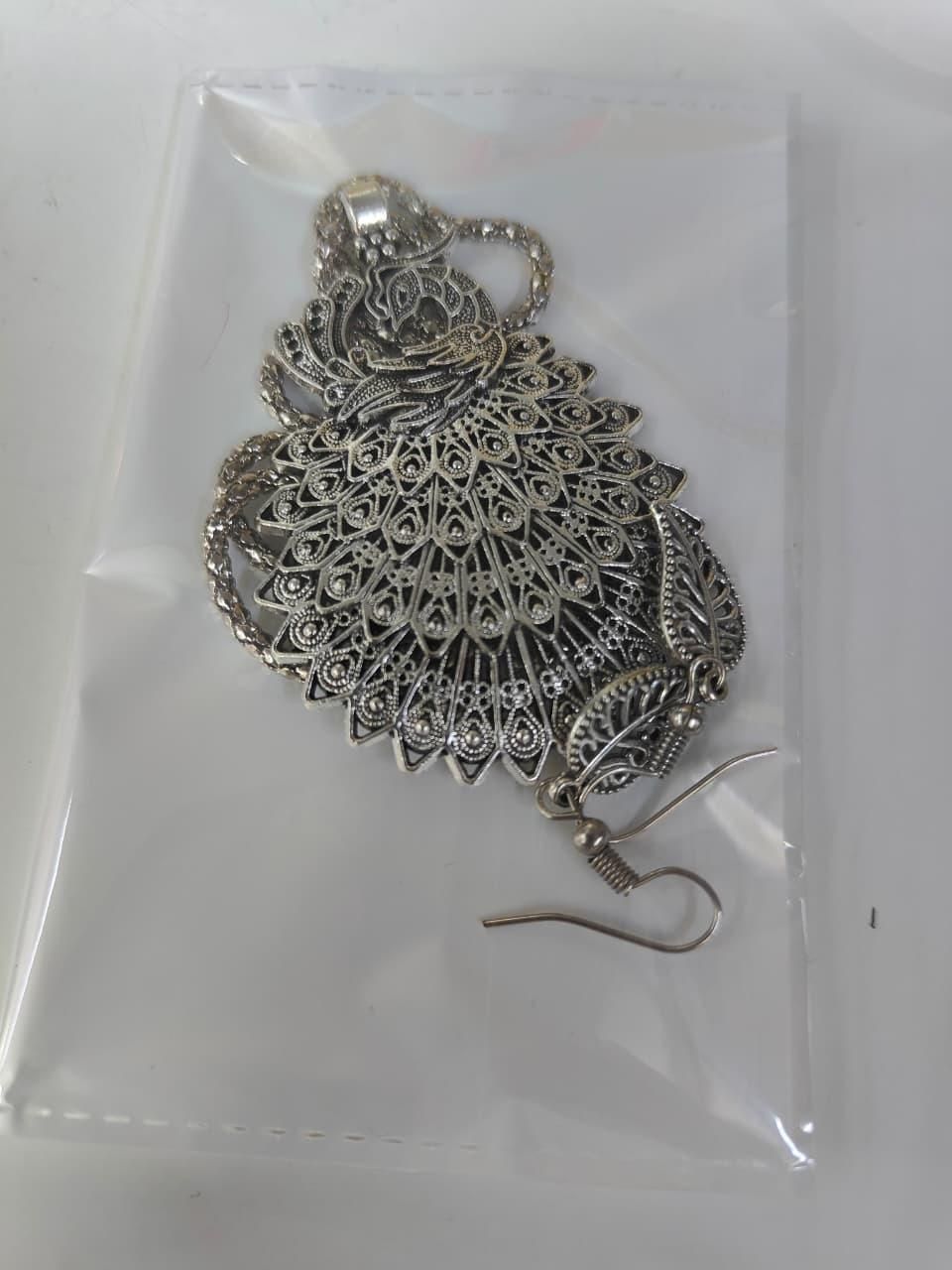 Oxidized Peacock Style Pendant & Chain with Earrings